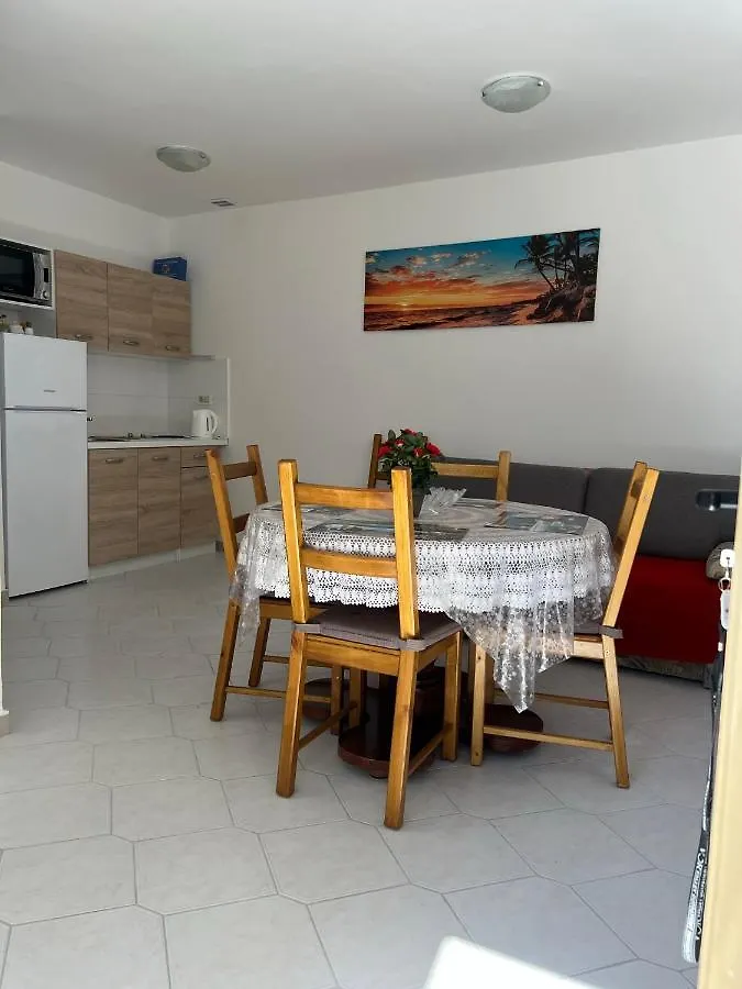 Apartments Ferguson  Jadranovo