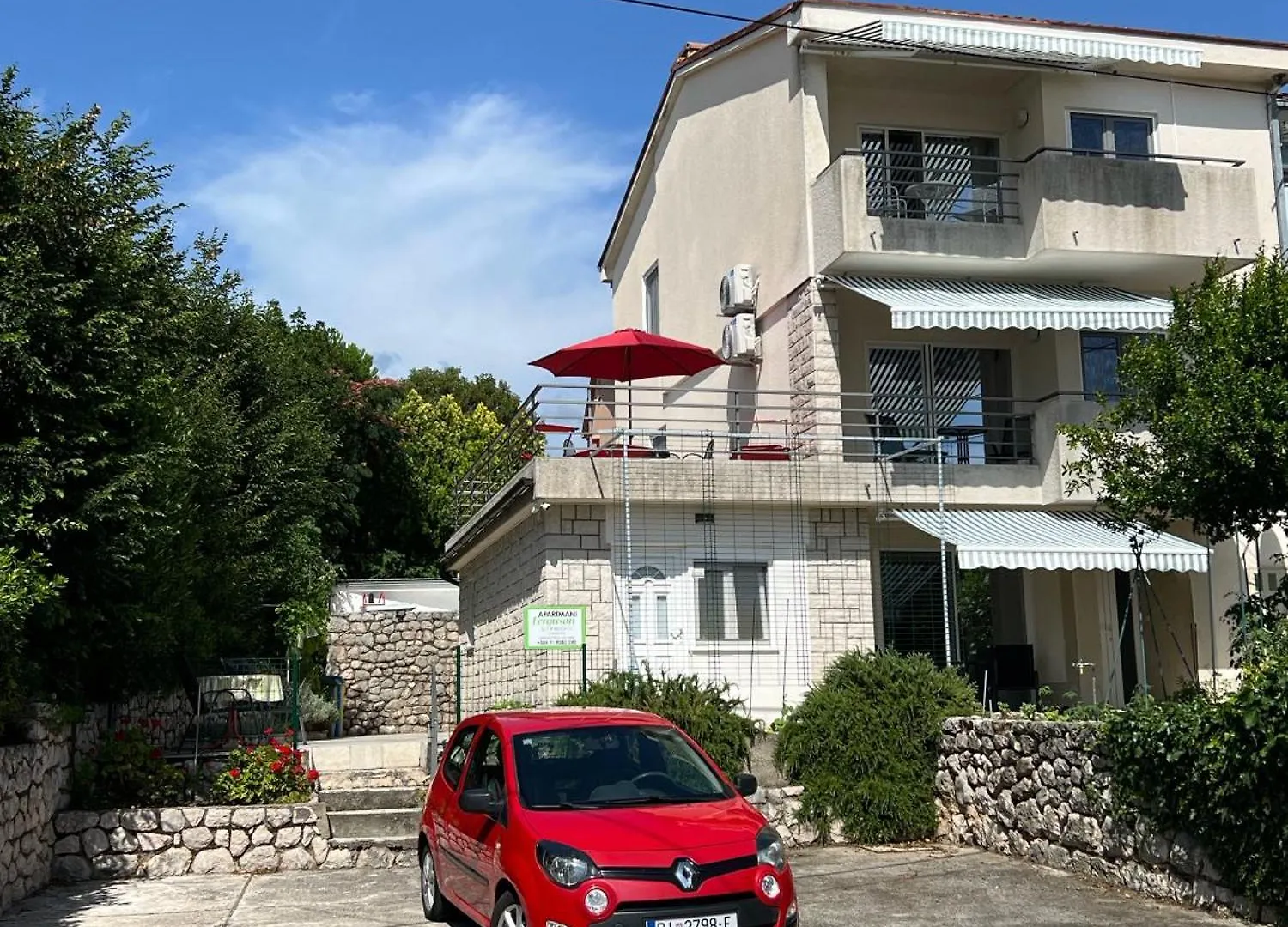 Apartments Ferguson Jadranovo
