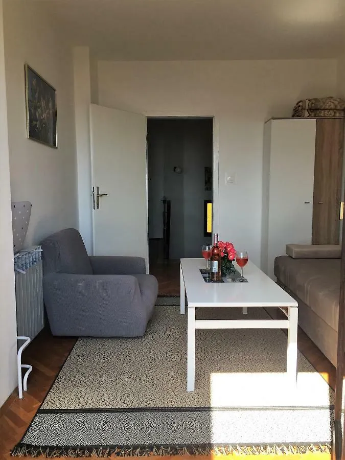 Apartments Ferguson Jadranovo 0*,